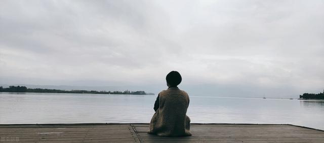 旧雨重逢的意思，旧雨重逢的意思是什么